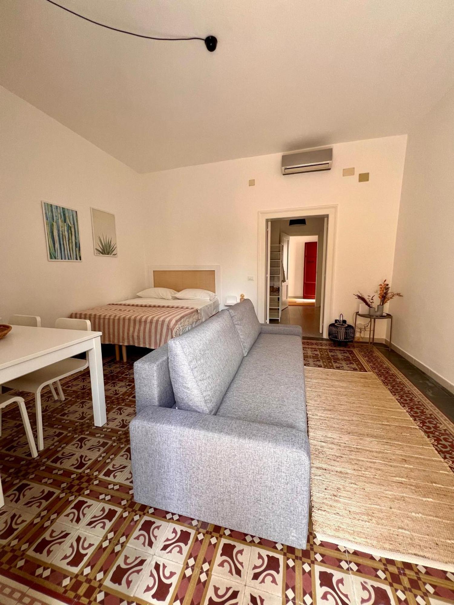 Biscottai Port Apartments Trapani Exteriör bild